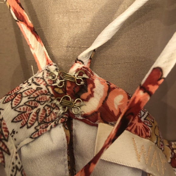 Wayf 🔸 Low-shoulder 🔸 Halter dress 🔸 Size L - Picture 7 of 8